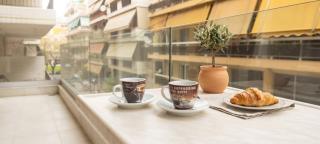 Grand Jacuzzi suite and 6 guests Family Apartment near Acropolis & 2 min Syngrou Fix Metro - 9