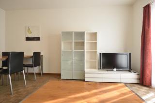 Queen Bed, Private Balcony, Central - Ghost 22 - 1