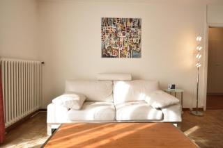 Queen Bed, Private Balcony, Central - Ghost 22 - 5