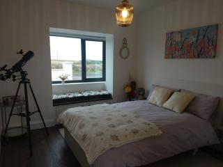 Bright & Spacious Seaside Bungalow, Spanish Point - 3