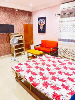 belle chambre studio aci 2000 hamdallaye A2 - 0