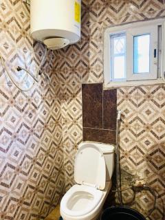 belle chambre studio aci 2000 hamdallaye A2 - 4
