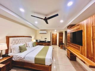 The Mokshada Suites - Premium Boutique Stay with Swimming Pool - 6