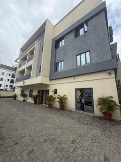 Max Peridot - Spacious 2-Bedroom Apartment - 9