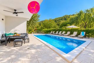 Villa Zara, Heated Pool, Jacuzzi, Sauna, 8 Guests - 6