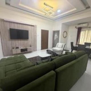 Max Ruby - Comfortable 2-Bedroom Apartment in Lekki - 0