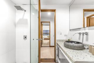 Beachside Escape 2BR with Pool - 9