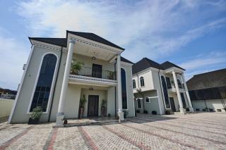 The One Percent Manor - 1