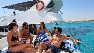 queen laila boat PRIVATE SNORKELING TRIP IN HURGAHADA - 4