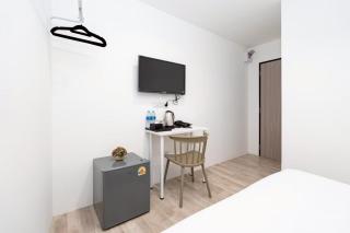 E room Silom 4 - 6