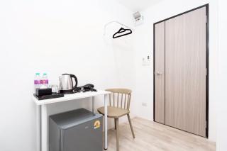 E room Silom 4 - 8