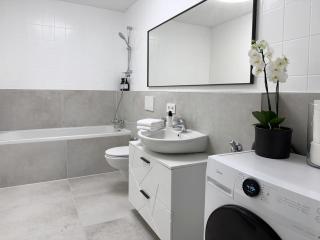 MAIER Suite Nürnberg-Stein A03 - 111 qm - nahe Palm Beach - Parkplatz - 24h Self Check-in - 5