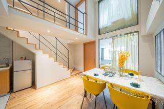 Shanghai Hills & New Home Loft Retreat with 17&2 Line Access near NECC - 1