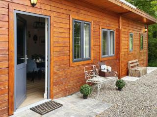 Scenic Countryside Lodge Romantic & Pet-Friendly - 2