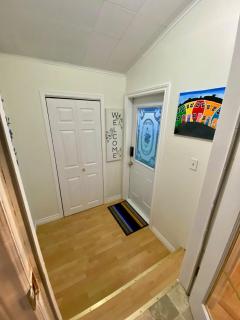 Pushthrough Place 3BR Near St-Pierre Ferry - 3