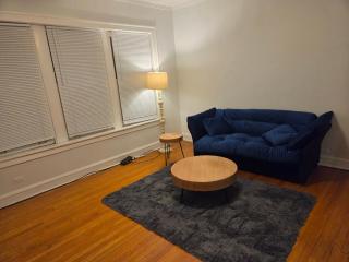 Sleeps 8- 2 Beds and 2 Couches by St Francis Hospital - 4