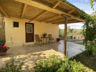 To Spitaki Lefkas Cozy Home Parking and Garden - 8