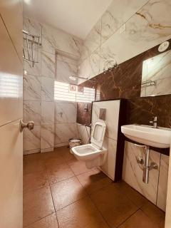 Hotel Seema palace inn 1Km railway station - 3
