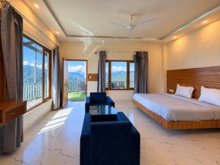 Living On The Edge A Premium Stay near HP Petrol Pump - 3