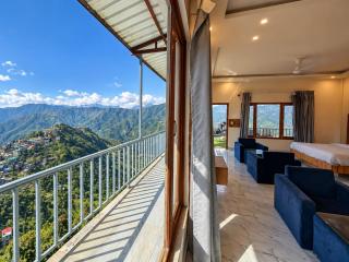 Living On The Edge A Premium Stay near HP Petrol Pump - 2