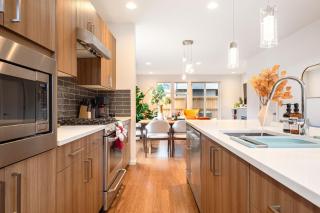 Spacious Modern House Rooftop Backyard Loft 3B2andHalfB - 8