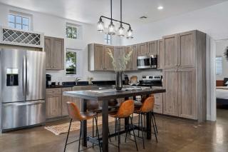 Container Haus, Hot Tub, Cowboy Pool, Pet Friendly! - 7