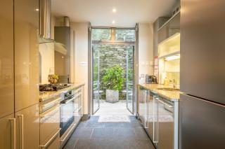 16 Clarence Hill - Iconic Dartmouth House with Enchanting Garden - 5