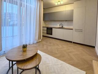 Modern Studio, Big Balcony & Free Parking - 4