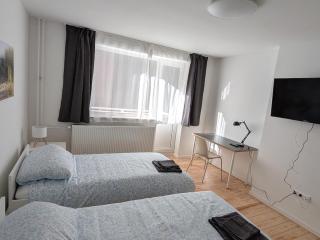 Kiel, Jachmannstrasse 1OG rechts 2,5 Zi Wohnung - 1
