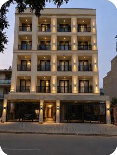 Zweite Home by Advait - 2