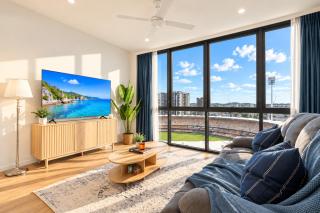 12th floor Stadium View -2BR-Free Parking-CBD - Brisbane - 0