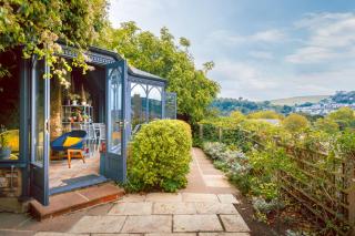 16 Clarence Hill - Iconic Dartmouth House with Enchanting Garden - 0