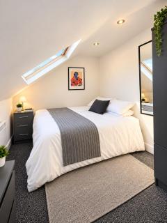 Luxury 4 bedroom apartment Cardiff - 5
