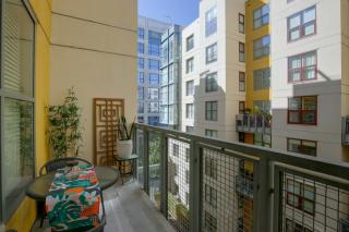 Walk to Gaslamp & Petco Park! Dtwn Apt w/ Balcony - 8
