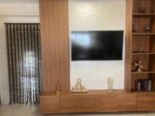 Prestige Luxury Apartment with Pool - 9