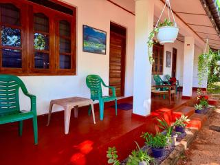 Globetrotter Tourist Inn - 5