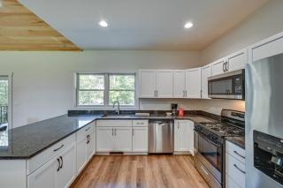 Large Deck w/ Views! Brand New Three Rivers Home - 1