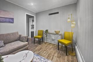 Bright 2BR Apartment in Stamford - 9