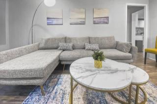 Bright 2BR Apartment in Stamford - 8