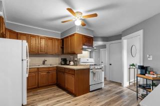2BR Apartment Near Downtown Stamford I Pets OK - 1