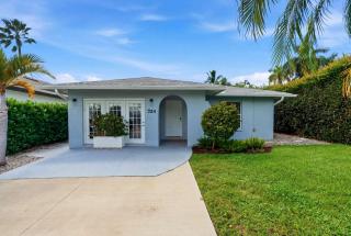 Newly Refurbished Naples Park Cottage with a Heated Pool - Naples - 6