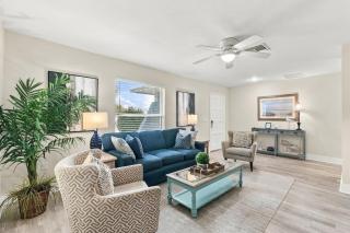 Newly Refurbished Naples Park Cottage with a Heated Pool - Naples - 9