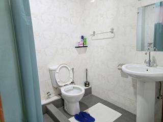 Marie's Lakeview 4Bed All Ensuite, KSM - 5