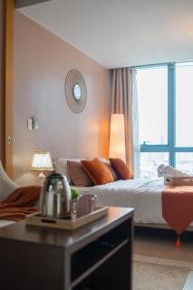 Bgc One Uptown Residences 15th Floor - 1