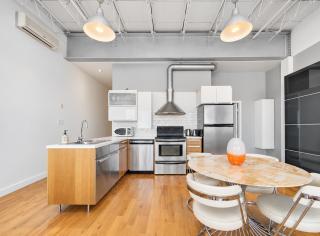 Spacious loft in the heart of saint laurent - 8