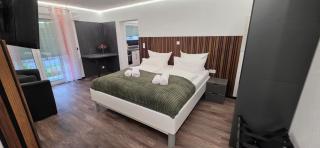 Apartment 3 - 9