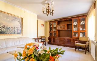 5 Bedroom Nice Home In Villarrín De Campos - 2