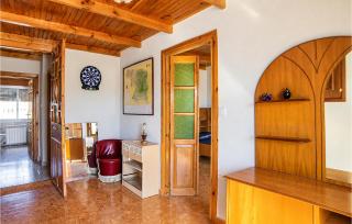 5 Bedroom Nice Home In Villarrín De Campos - 2