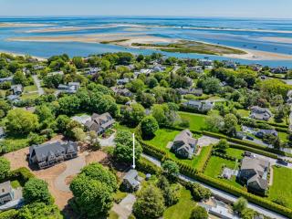 Cape Cod Cottage near Beaches & Downtown - 0