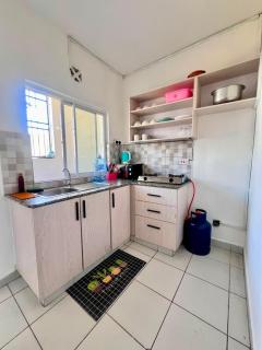 Hashwa Buxton 3BR - 6